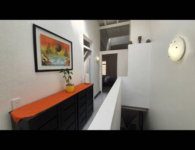 2 BEDROOM TOWNHOUSE SOLD IN THE HILL